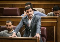 Garzón dice que PSOE y Ciudadanos "están secuestrados" por la hoja económica del PP y serán responsables de los recorte 
