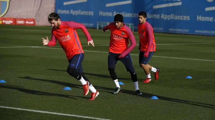 Messi, Neymar y Luis Suárez entrenando con el Barcelona