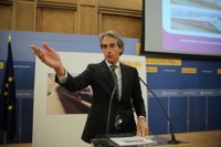 De la Serna dice que el sistema de compromisarios del PP ha funcionado muy bien y se mejorará "si lo decide el partido"