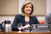 PSOE y Podemos ven "frívola" la propuesta de Báñez sobre conciliación