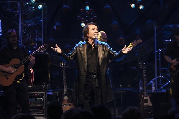 RAPHAEL EN JOY ESLAVA