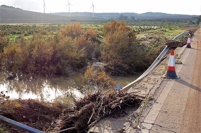 Daños causados por el temporal de lluvia en la CA-5201