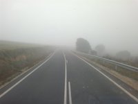 La niebla dificulta la visibilidad en 18 tramos de carreteras de Castilla y León