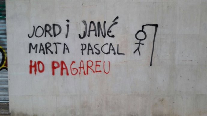 Pintada aparecida en una sede del PDECAT en Barcelona