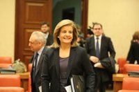 Báñez se compromete a colaborar en un plan especial de empleo para Extremadura