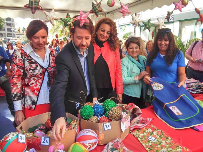 Inauguración del Mercadillo Solidario de Ansina