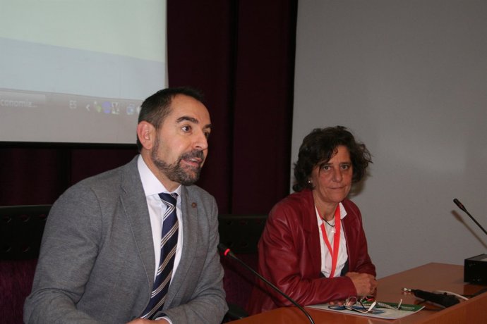 Nota De Prensa Y Fotografías. Un Taller De Trabajo Del Iad Sobre Empleo Y Empren