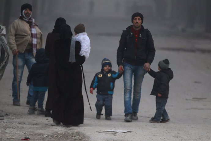 Civiles evacuados de Alepo