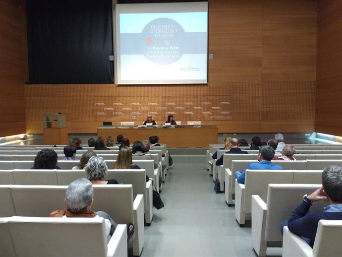 Ana Ollo y Mertxe Leránoz.