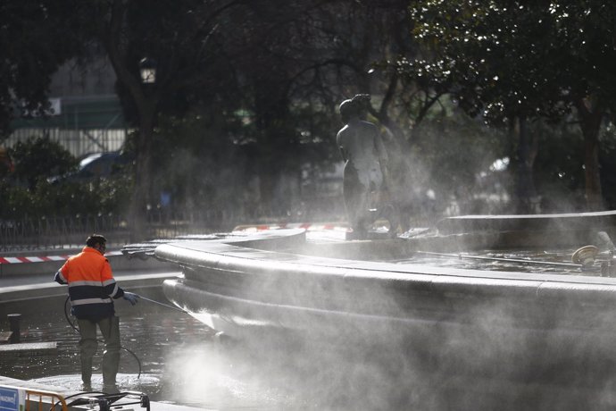 Trabajador, trabajando, trabajo, empleo, paro, parado, parados, desempleo