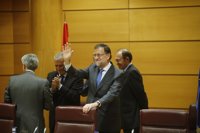 Rajoy recomienda a Puigdemont que "huya de los extremistas" de la CUP y acepte su oferta de diálogo