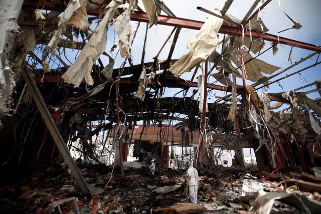 Bombardeo de un funeral en la capital de Yemen, Saná