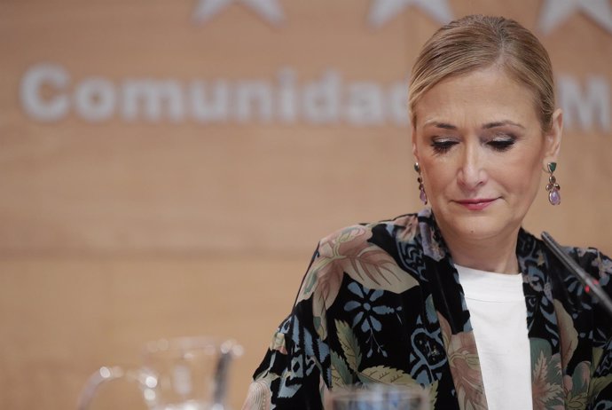 CIFUENTES PRESIDE LA REUNIÓN DEL CONSEJO DE GOBIERNO La Presidenta De La Comunid