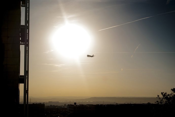 Avión en pleno vuelo