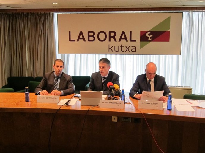 Javier Kortajarena, Joseba Madariaga y Xabier Eguibar, de Laboral Kutxa.