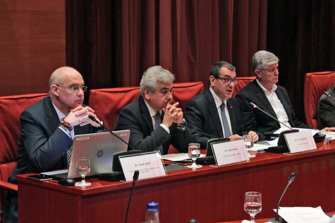 El conseller de Interior, Jordi Jané, comparece en comisión parlamentaria 