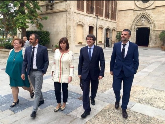 Ptes. Francina Armengol, Carles Puigdemont, conseller Santi Vila
