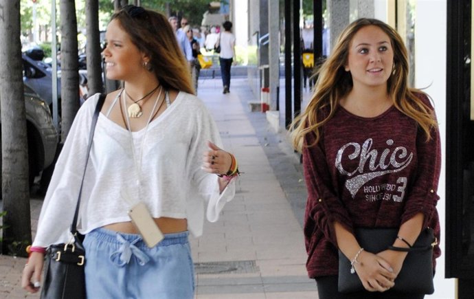 Gloria Camila y Rocío Flores