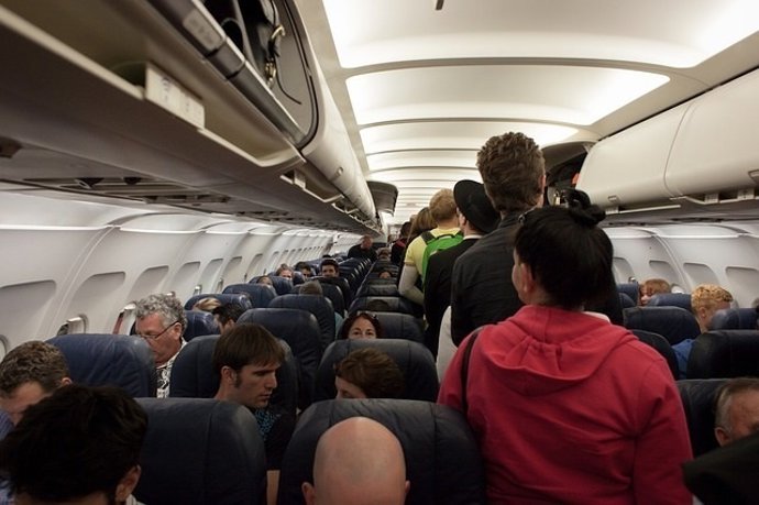 Pasajeros en un avión