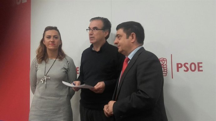 Francisco Reyes (dcha), en Zamora, con Antonio Plaza y Virginia Barcones.. 