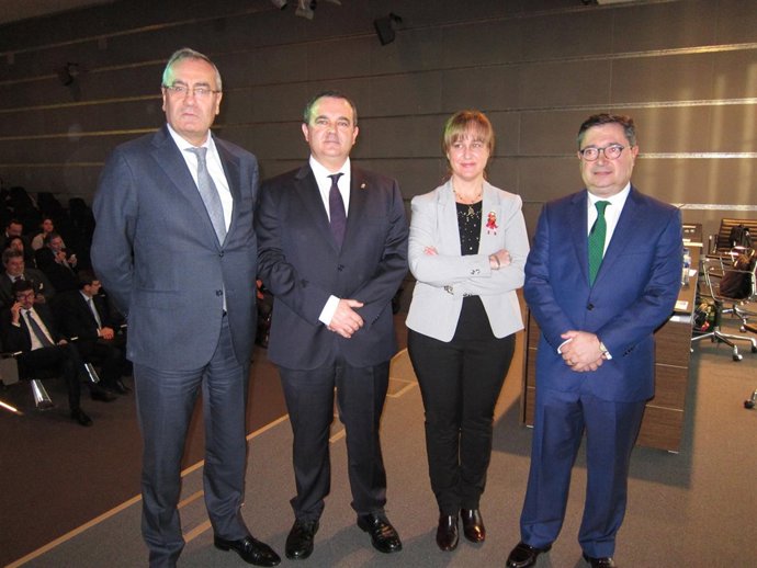 El presidente de Puertos del Estado, José Llorca, en Gijón