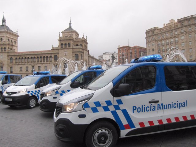 Furgonetas de la Policía Municipal de Valladolid