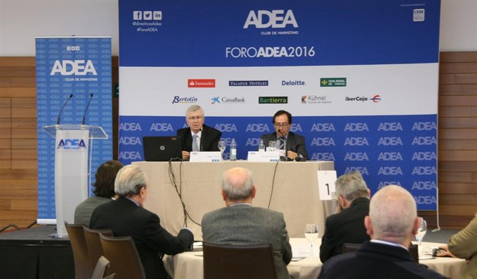Miguel Heras y Salvador Arenere en la jornada de cierre del Foro ADEA 2016