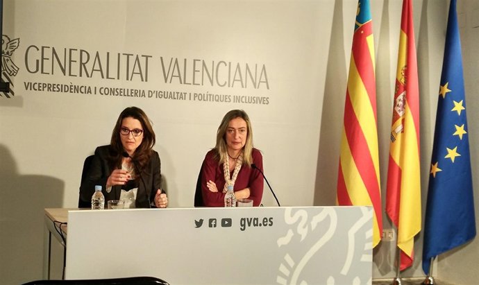Mónica Oltra y Helena Ferrando en rueda de prensa