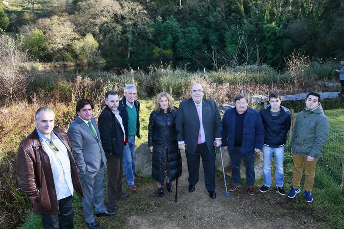 Autoridades en el pozo Tremeo