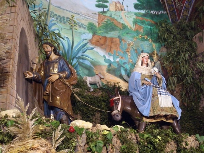 Figurillas San José y Virgen María solicitando posada