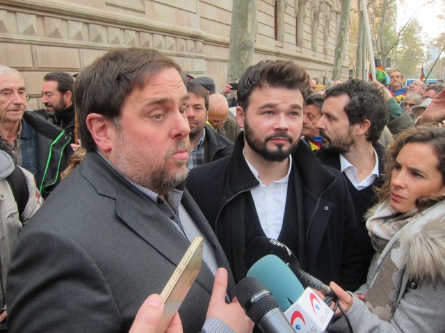 El vpte. Oriol Junqueras y el diputado Gabriel Rufián (ERC)