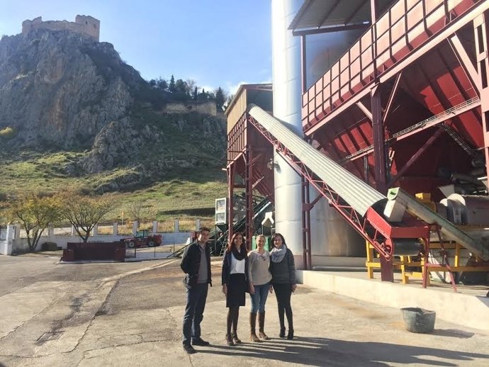 Crespín (dcha.), durante su visita a Luque