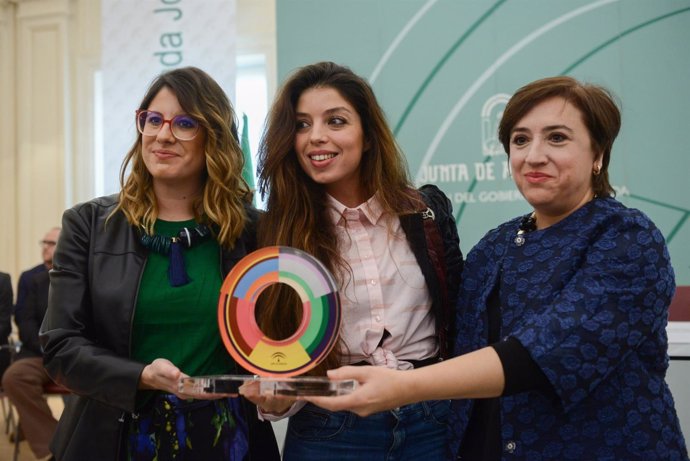 Soleá Morente recoge el premio Granada Joven
