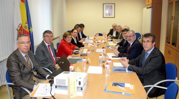 Real preside la reunión del Patronato del IDIVAL