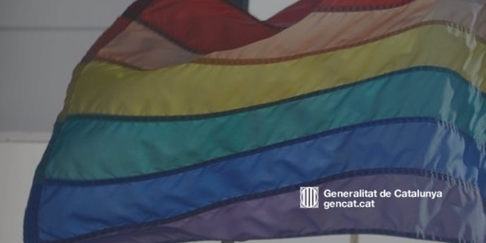 Imagen de una bandera arcoíris LGTBI