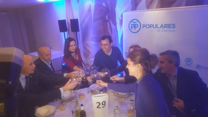 Martínez Maíllo en la cena de Navidad del PP de Zamora