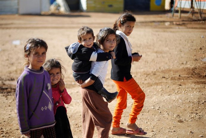 Niñas en el campo de refugiados de Zaatari, Jordania