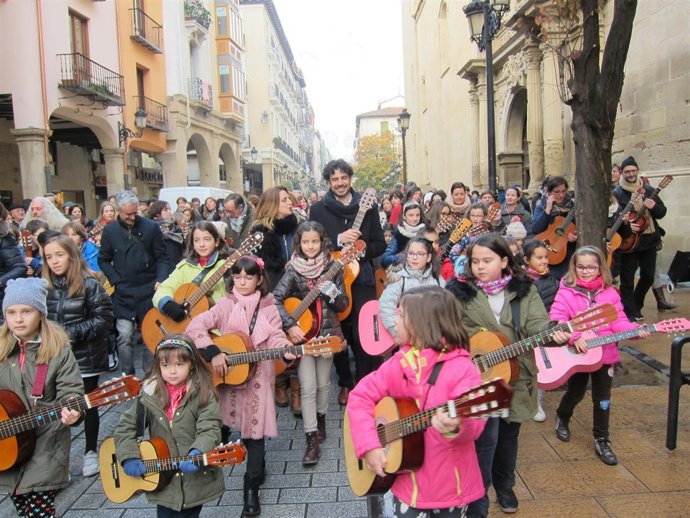 SERENATA A TUS VALORES 2016