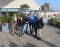 Feijóo invita a Puigdemont a negociar la financiación pero pide no supeditarlo a banderas