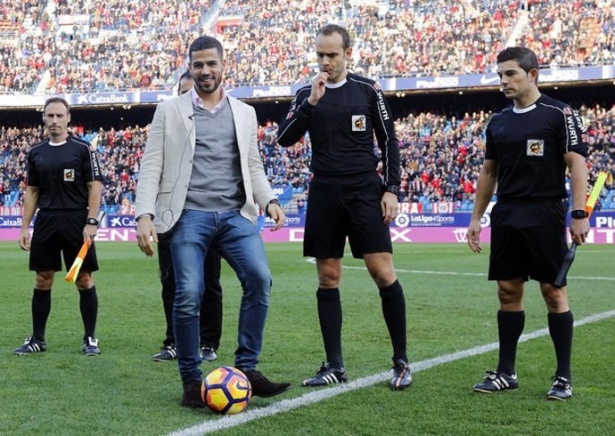 Álvaro Domínguez saque honor Atlético