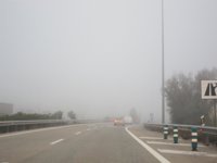 La niebla condiciona la circulación en varios tramos de carreteras de Zaragoza