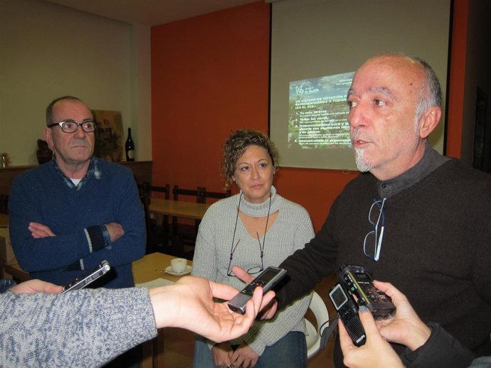 Amaia Castro y Miguel Reinares explican 'Recuperar la Ilusión' junto a Juan Calv