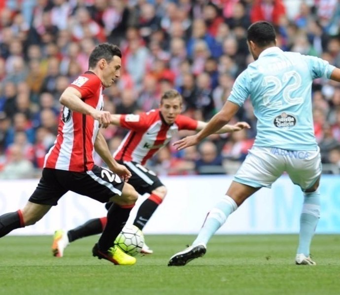 Aritz Aduriz Gustavo Cabral Athletic Celta