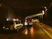 El túnel de El Saler en Valencia, cortado al tráfico por caída de cascotes