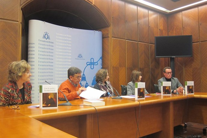 Presentación del libro sobre el Padre Feijoo