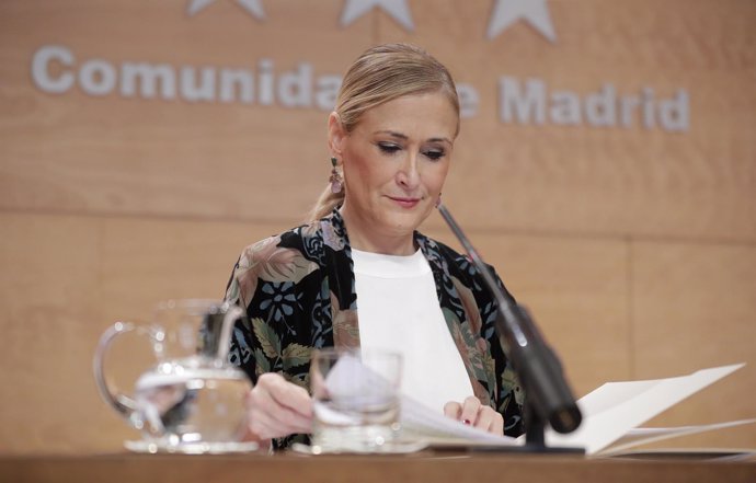 CIFUENTES PRESIDE LA REUNIÓN DEL CONSEJO DE GOBIERNO La Presidenta De La Comunid