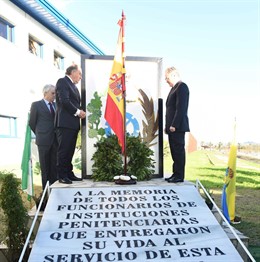 Homenaje a los funcionarios de prisiones vícitmas del terrorismo en Algeciras