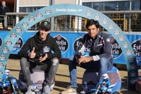 Rins y Sainz se 'pican' en un duelo con coches radio control