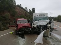 Muere en Boniches tras colisionar su camión contra un todoterreno