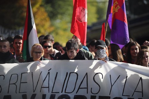 Estudiantes se manifiestan en Madrid en contra de las reválidas